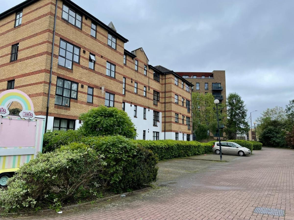 לונדון Surrey Docks Se16 Near Canada Water N Easy Access Canary Wharf מראה חיצוני תמונה